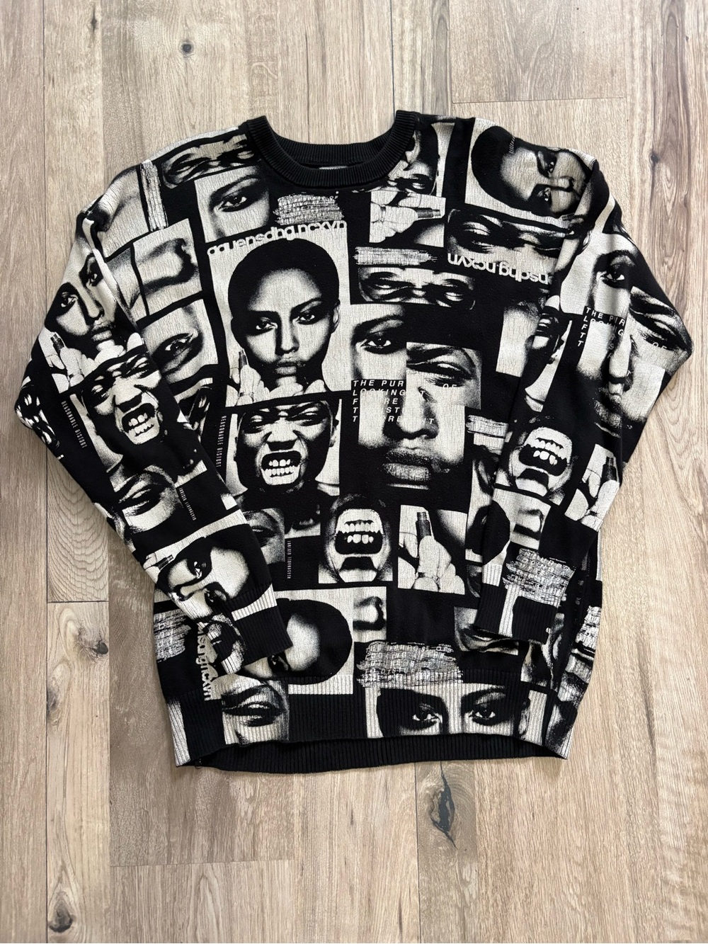 Y2K style Black & White Graphic Crewneck Sweatshirt